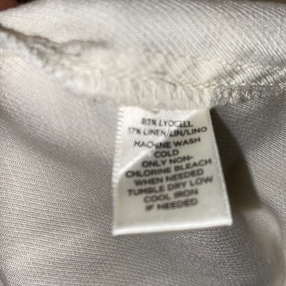 Ann Taylor LOFT linen shorts in beautiful Ivory color. - Picture 5 of 8